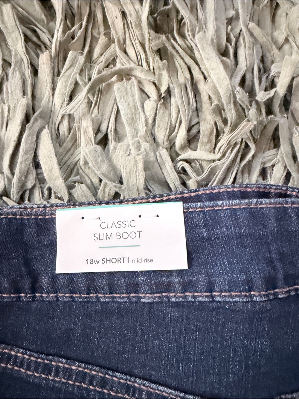 Women's Skinny Jeans in Dark Blue Stretch Denim - Picture 3 of 4